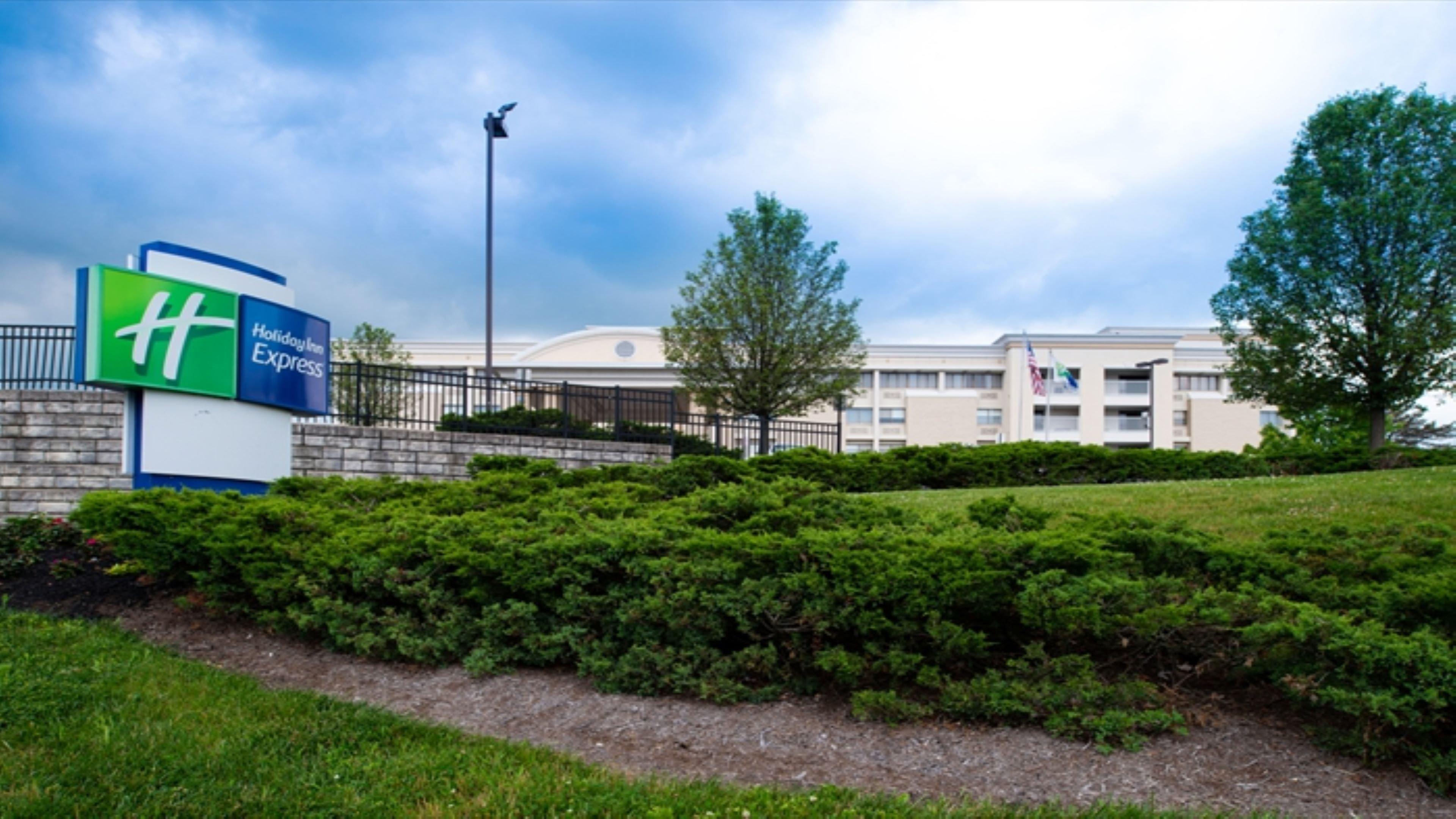 Holiday Inn Express Cincinnati West By Ihg Dent Экстерьер фото